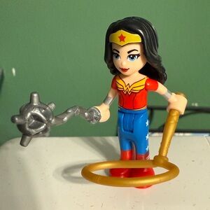 Lego Wonder Woman minifigure